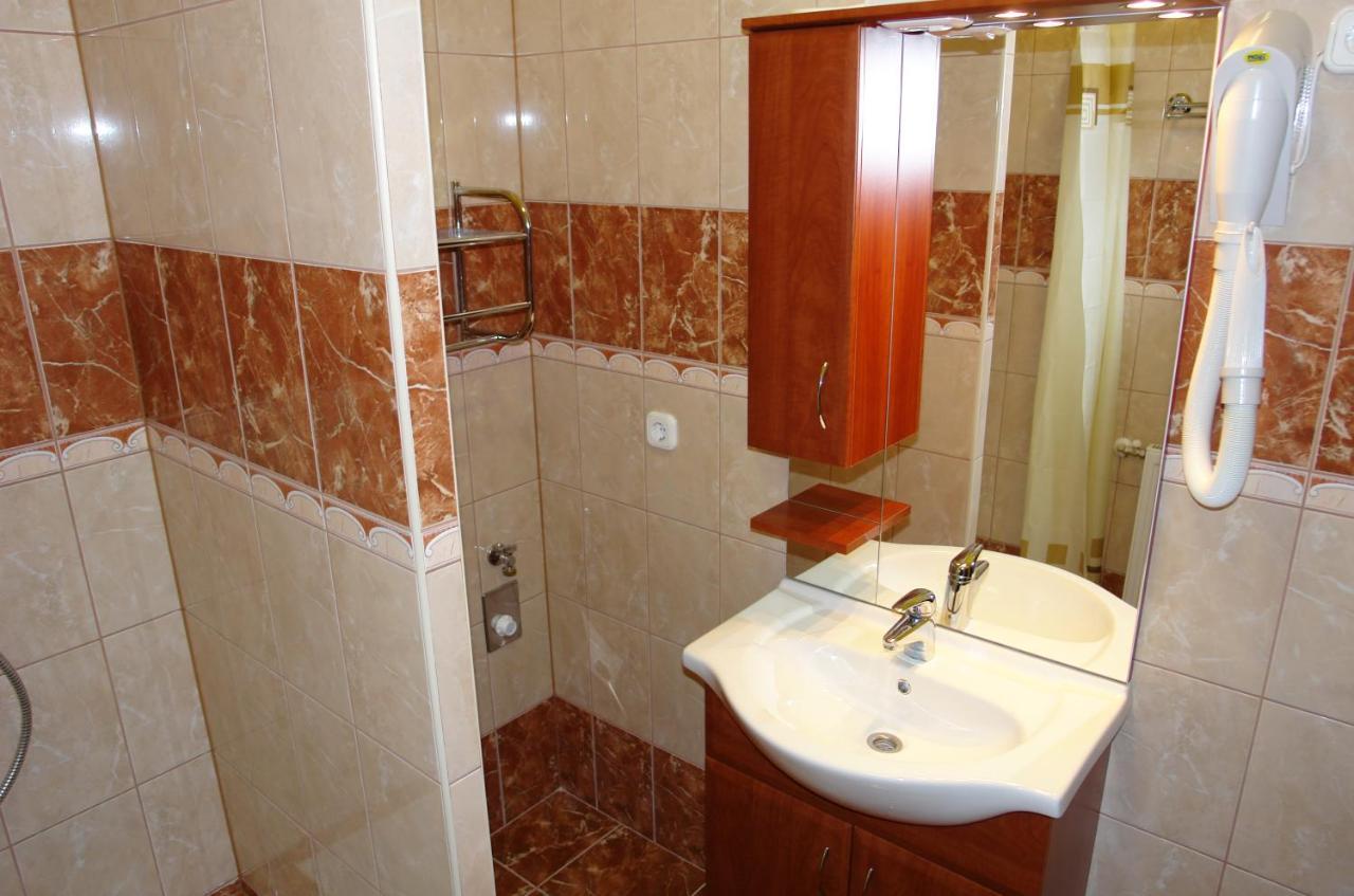 Holdlux Apartmanok Sárvár Exteriér fotografie
