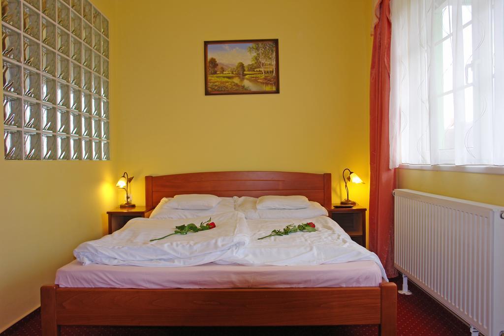 Holdlux Apartmanok Sárvár Exteriér fotografie